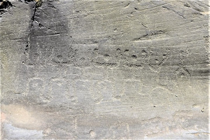 INCISIONI RUPESTRI ANTROPOMORFE