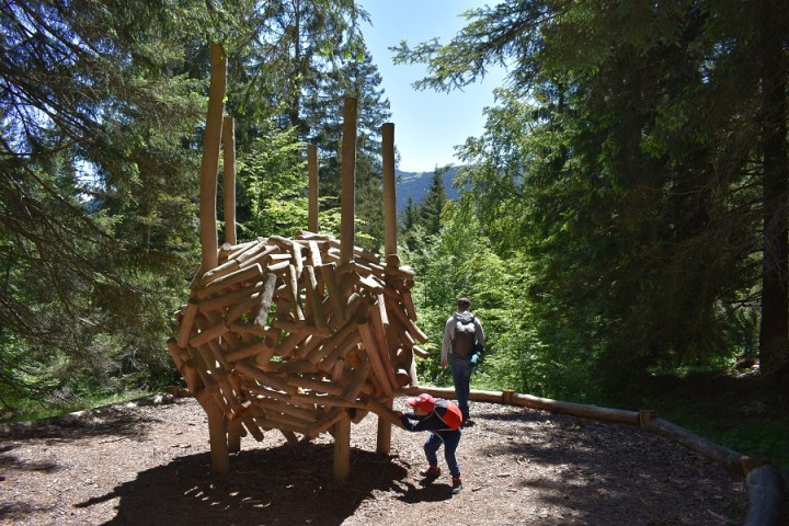 MOLVENO-SENTIERO-SCIURY-INSTALLAZIONE