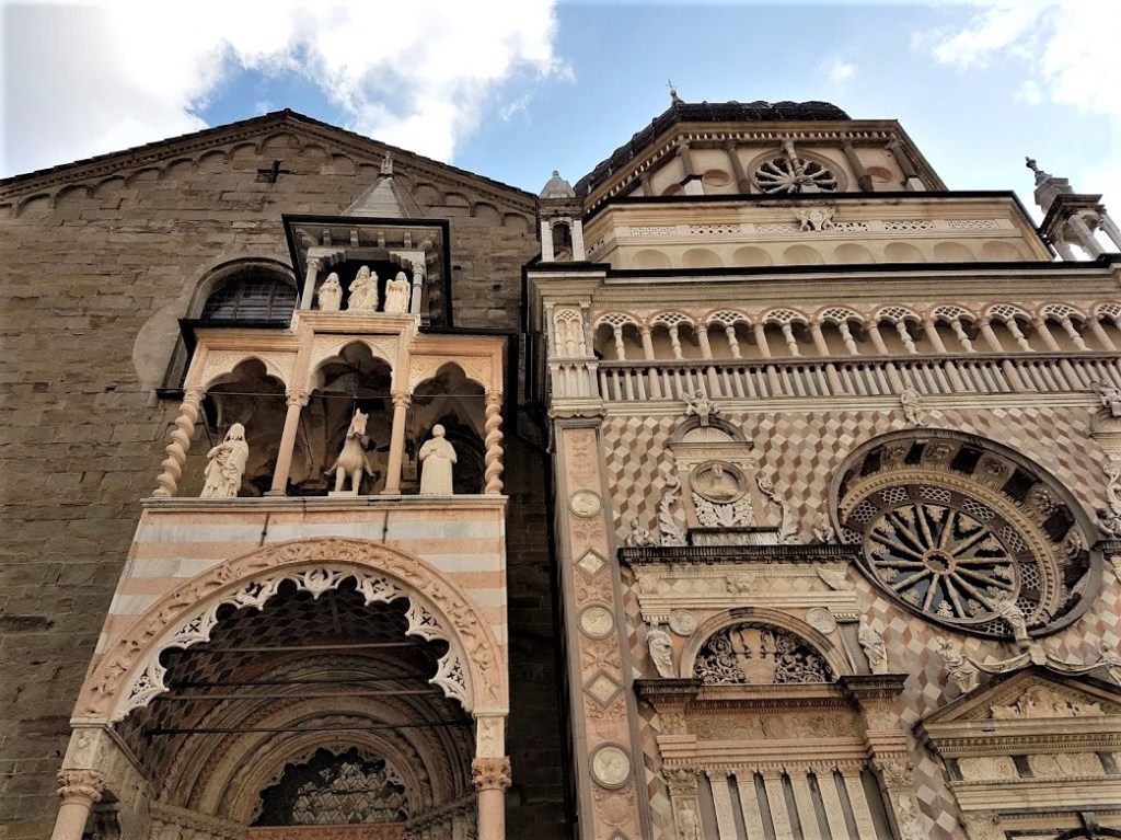 La bellissima Piazza del Duomo di Bergamo