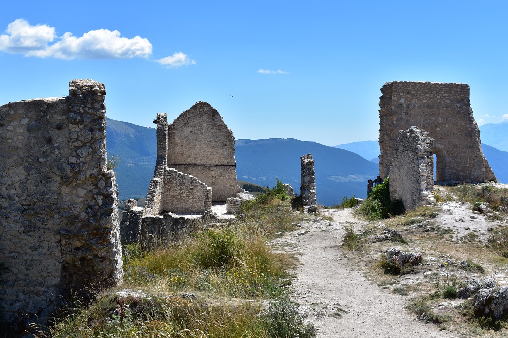 Le rovine di Rocca Calascio in Abruzzo